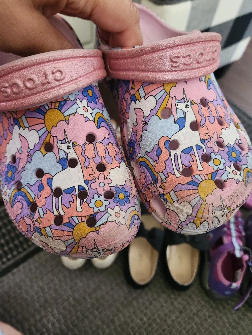 CROCS Girls' Pink & Purple Unicorn Print Clogs & Pink Jelly Sandals 2 Pair Sz 11 - Picture 4 of 4